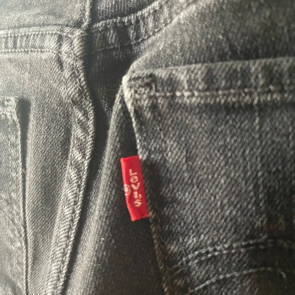 Levi's Classic Jeans - Picture 3 of 5